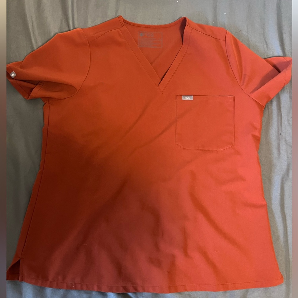 Women’s Fig Scrubs Set size XL in Auburn